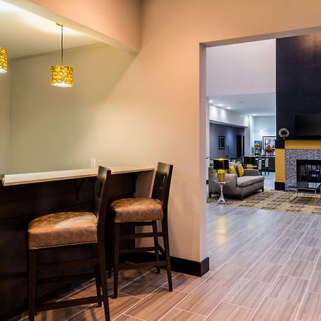 Best Western Plus Regency Park Walker Экстерьер фото
