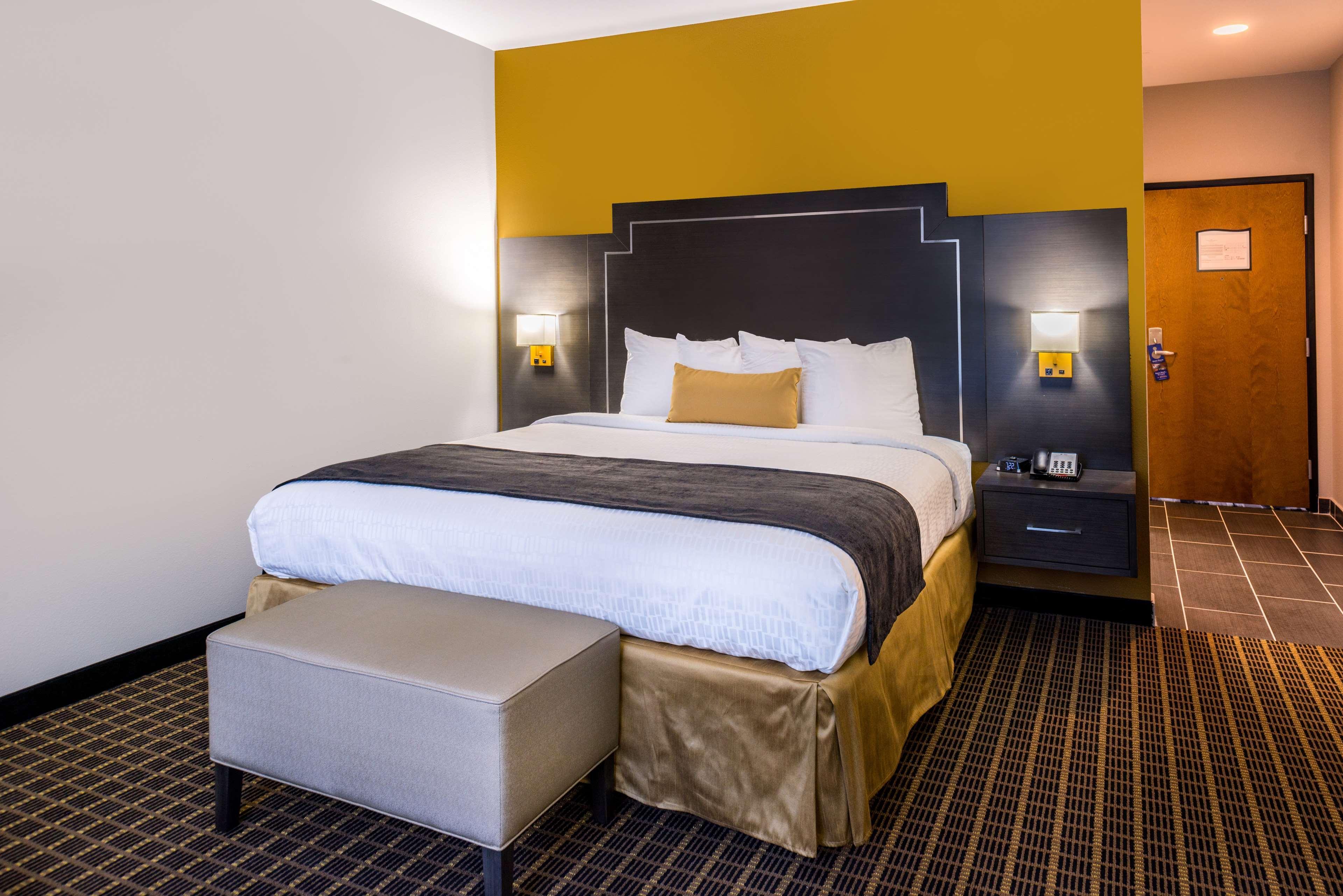 Best Western Plus Regency Park Walker Экстерьер фото