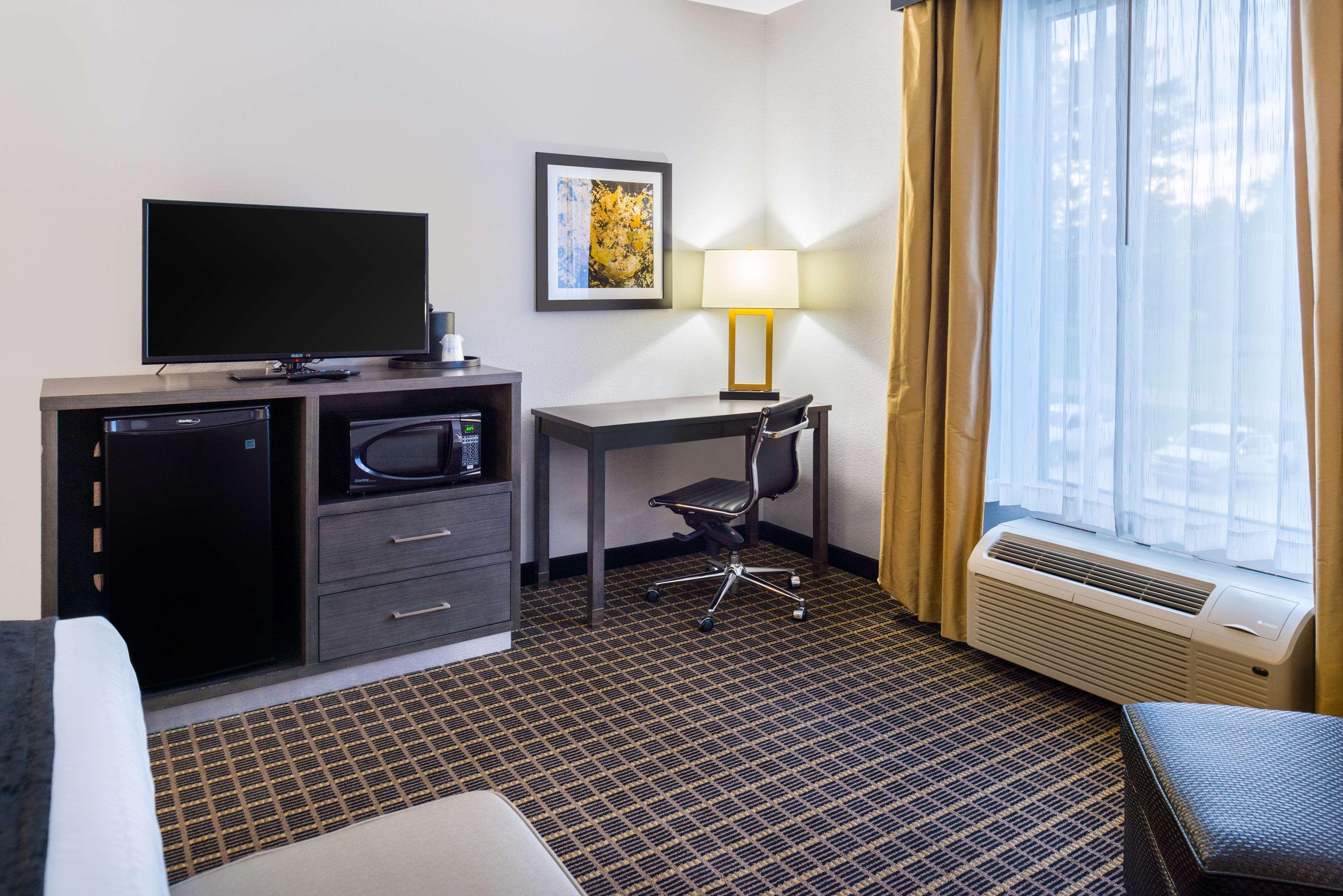 Best Western Plus Regency Park Walker Экстерьер фото