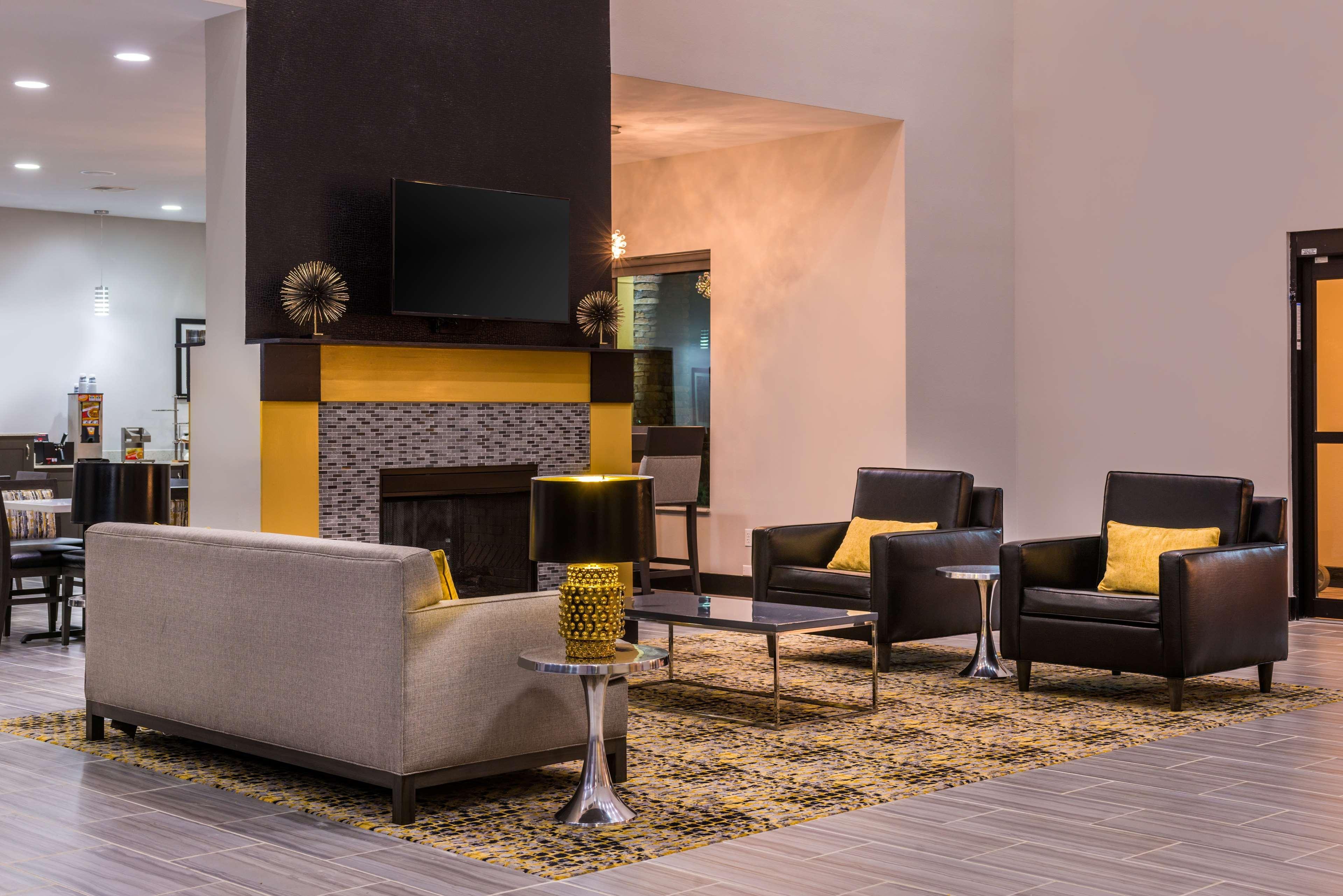 Best Western Plus Regency Park Walker Экстерьер фото