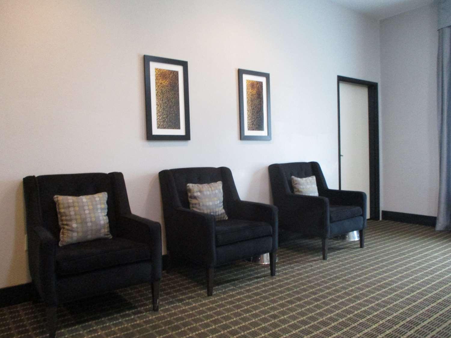 Best Western Plus Regency Park Walker Экстерьер фото
