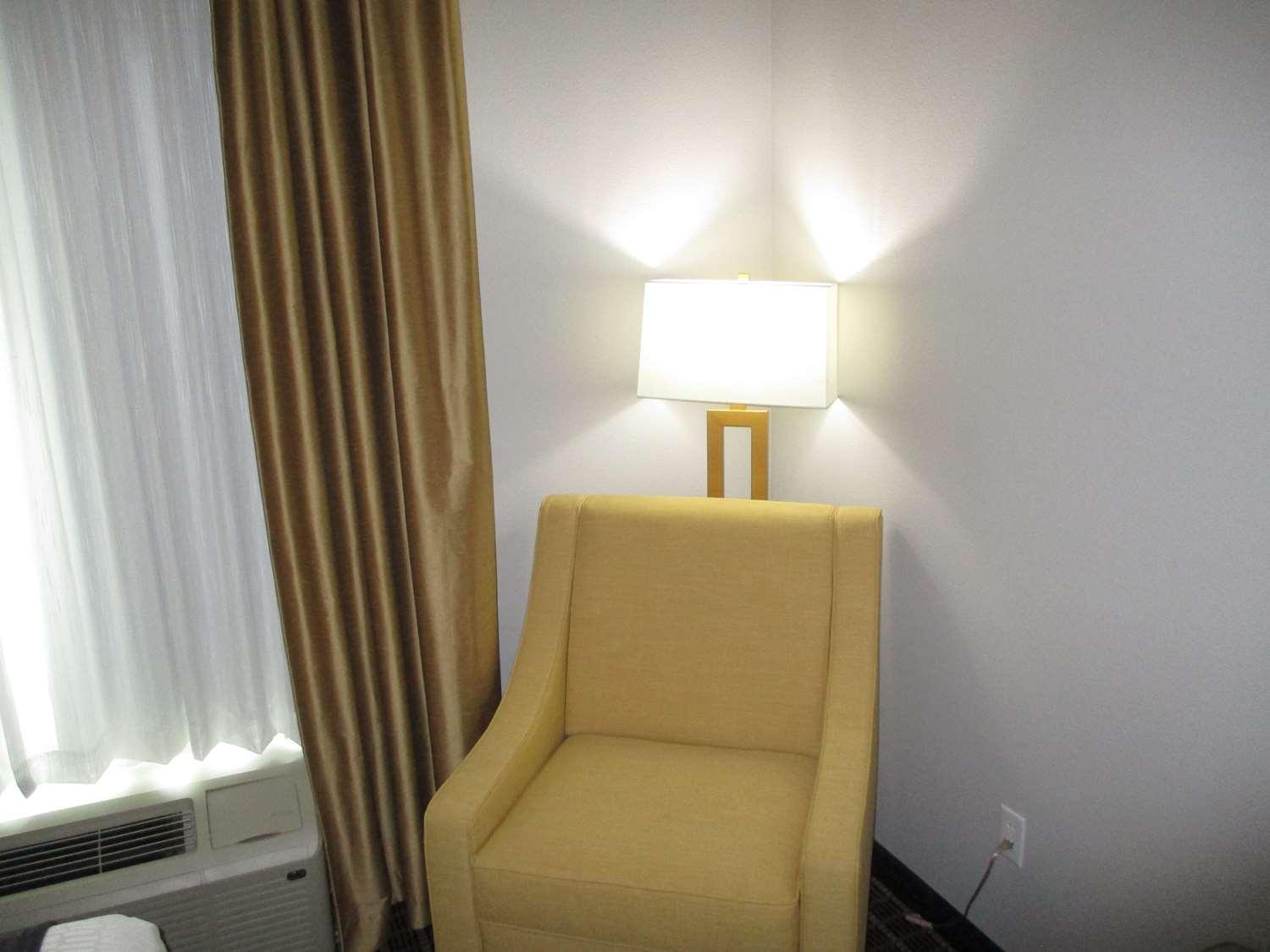 Best Western Plus Regency Park Walker Экстерьер фото