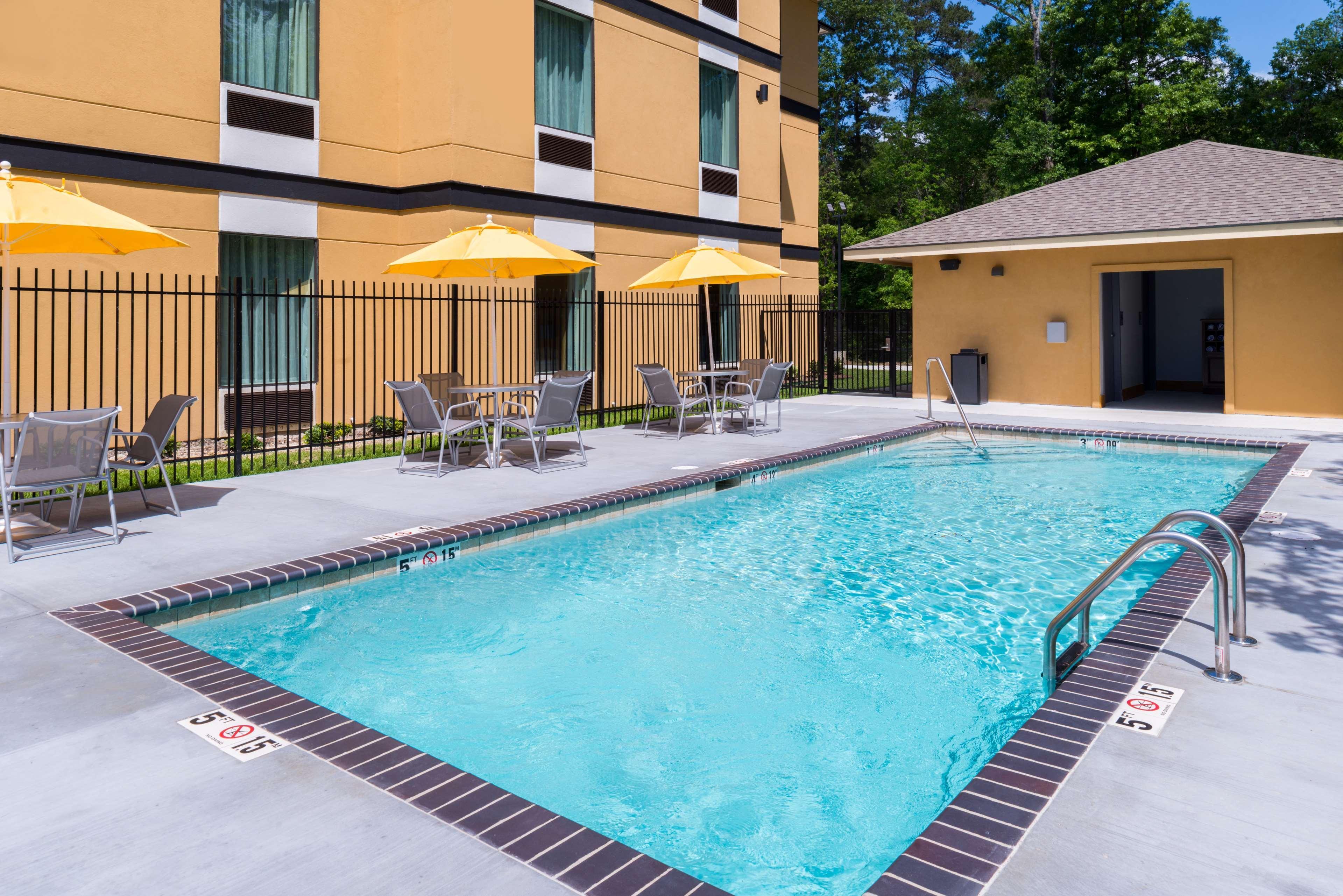 Best Western Plus Regency Park Walker Экстерьер фото